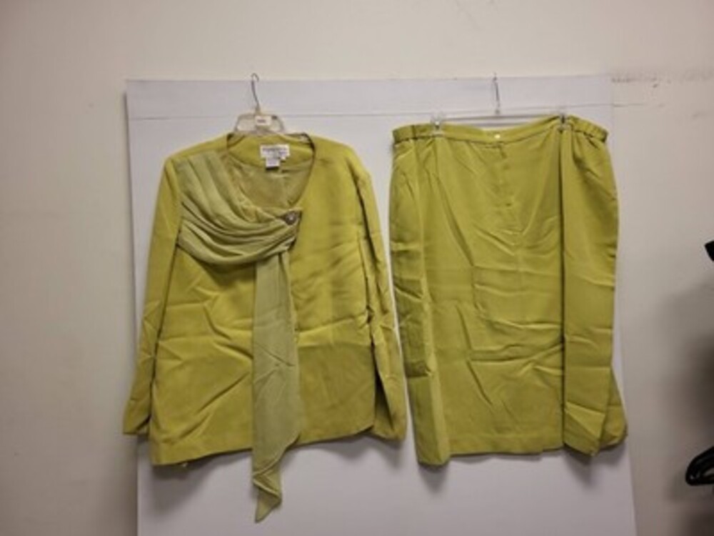 Francesca Bellini Skirt Suit Womens Size 26 Yellow Career Business Polyester Set